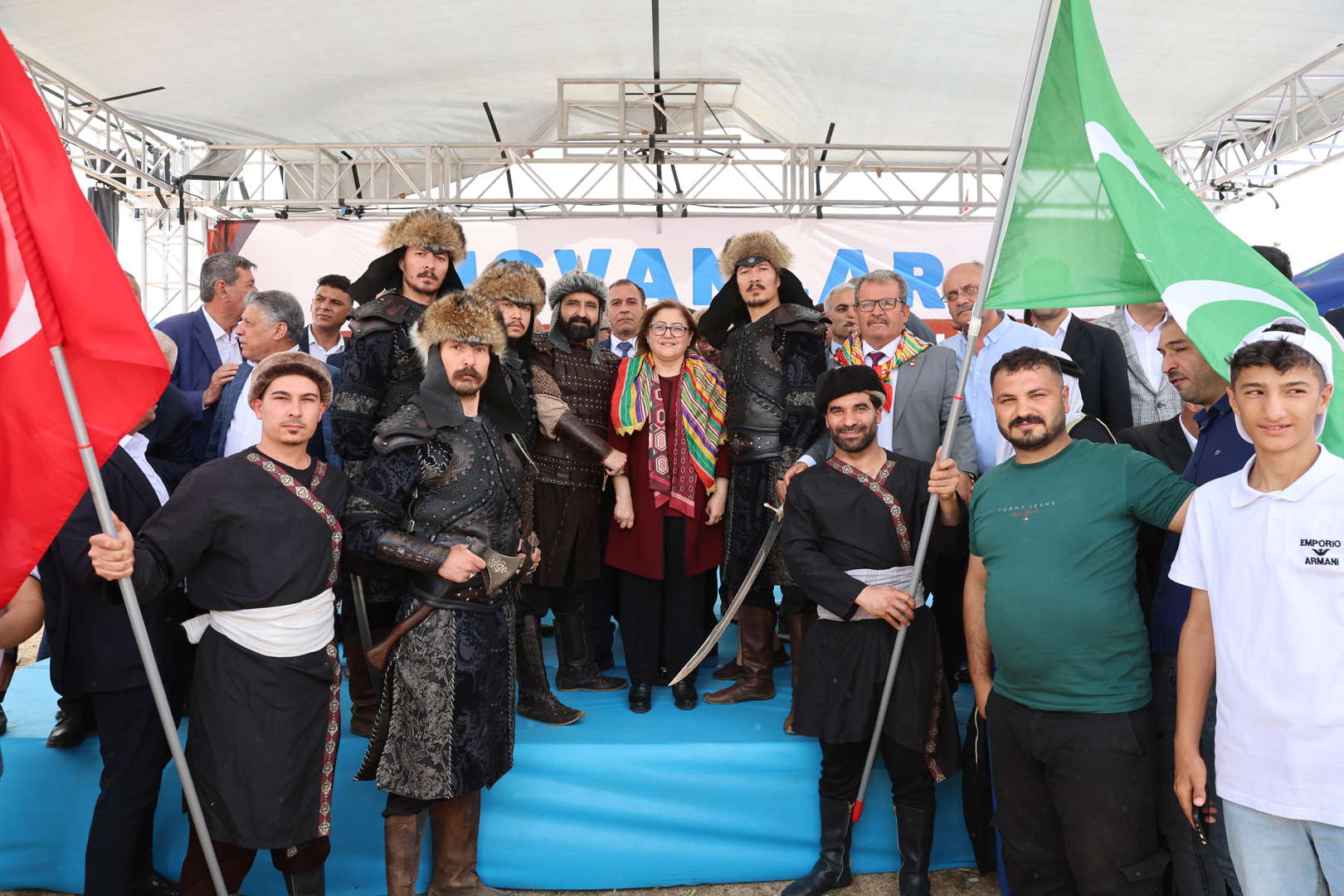 8. uluslararası geleneksel bahar şenliği muhteşem bir şölenle başladı