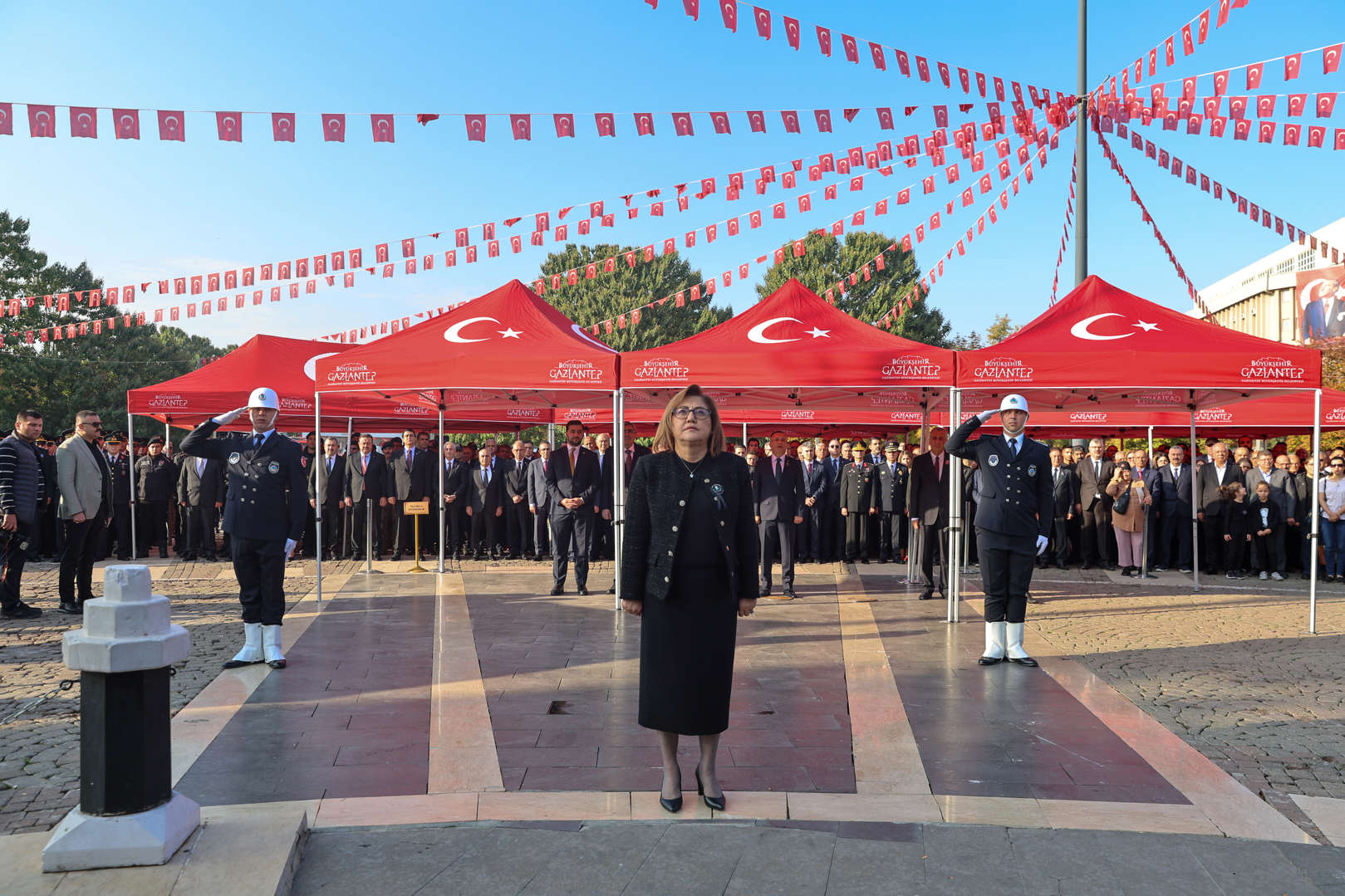 atatürk’ün mirası, güçlü türkiye için en büyük yol göstericidir