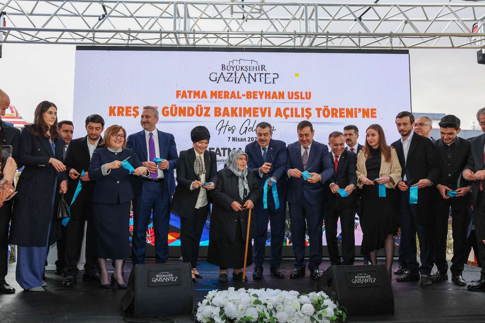 fatma-meral-beyhan uslu kreşini açtık...