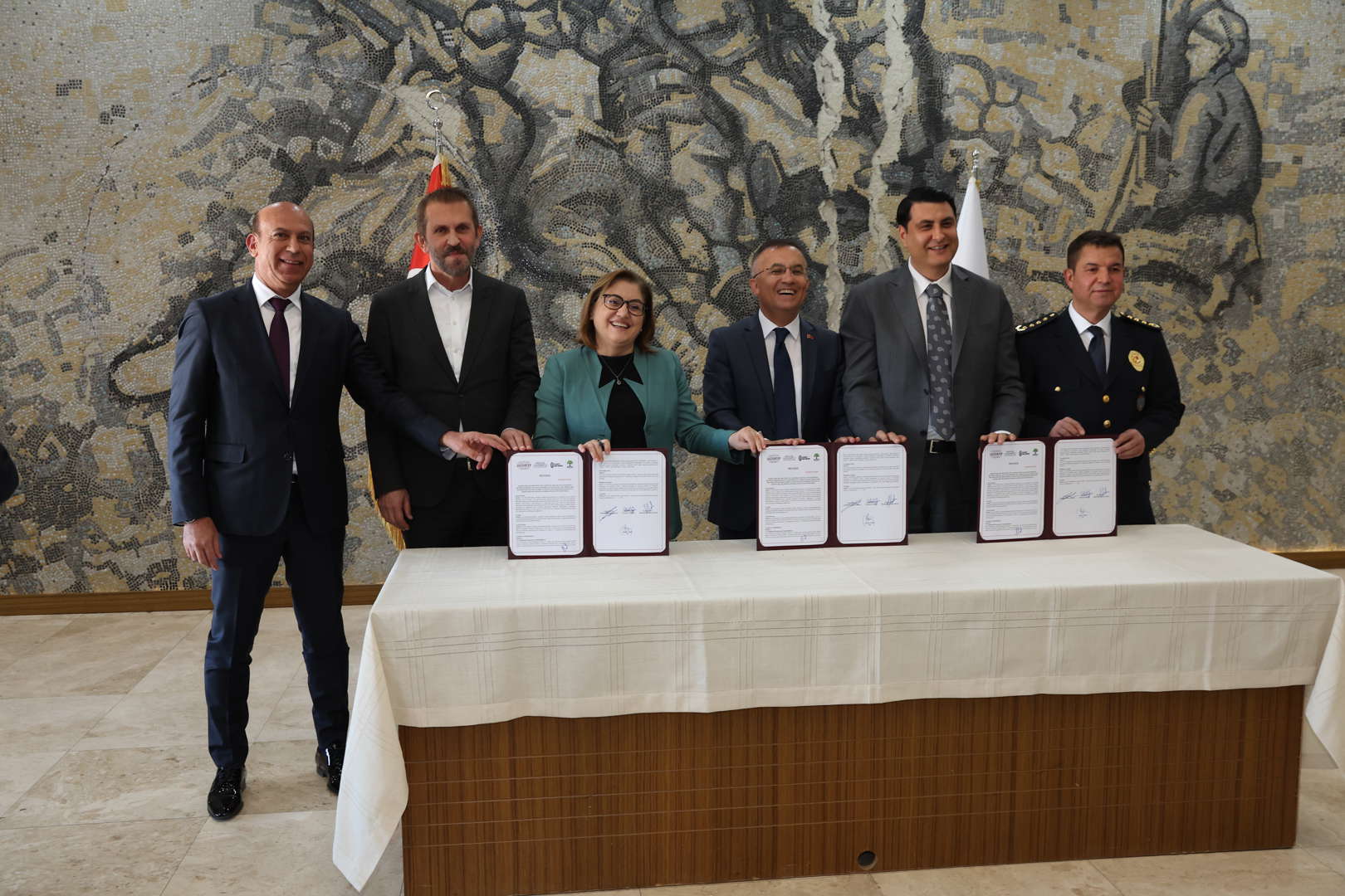 gaziantep’te emniyet lojmanları için protokolümüzü imzaladık