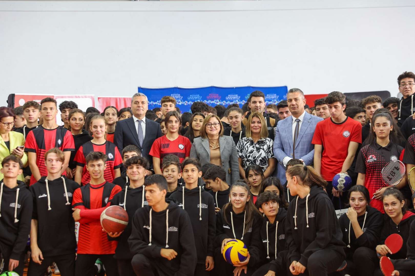 şampiyon şehir gaziantep'te sporcularımıza desteklerimiz devam ediyor