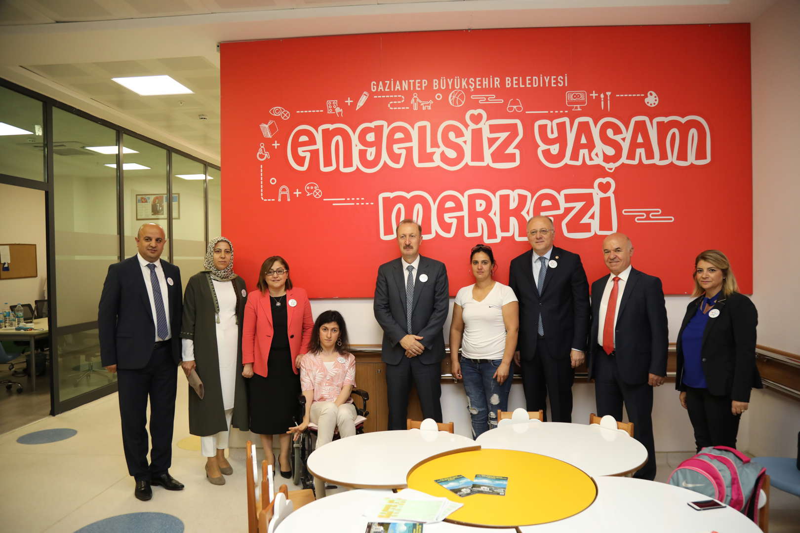 işitme ve görme engelli ailelerin çocuklarına ücretsiz eğitim hizmeti!