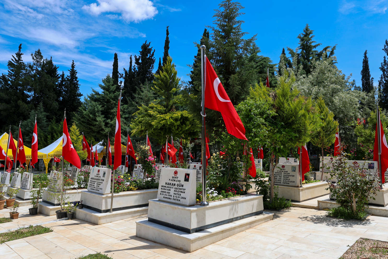 kurban bayramı öncesi şehitliklerimizi ziyaret ettik