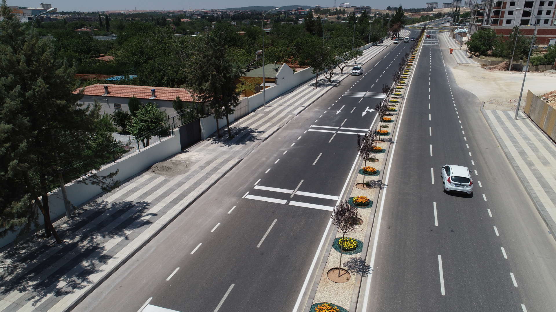 651 km yeni cadde ve bulvarı hizmete açtık
