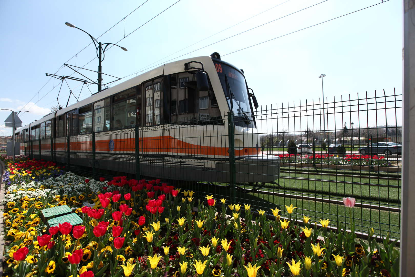 tramvay’da günlük yolcu kapasitesini 150 bine çıkarttık