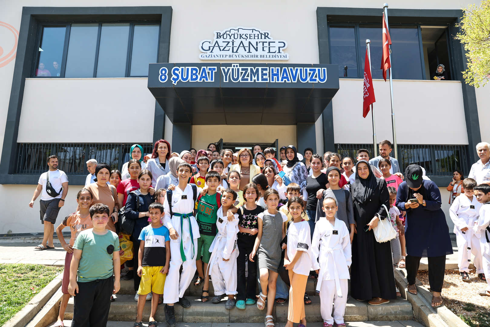 yüzme bilmeyen kalmasın projesi ile 91.916 öğrenciye yüzme kursu verildi